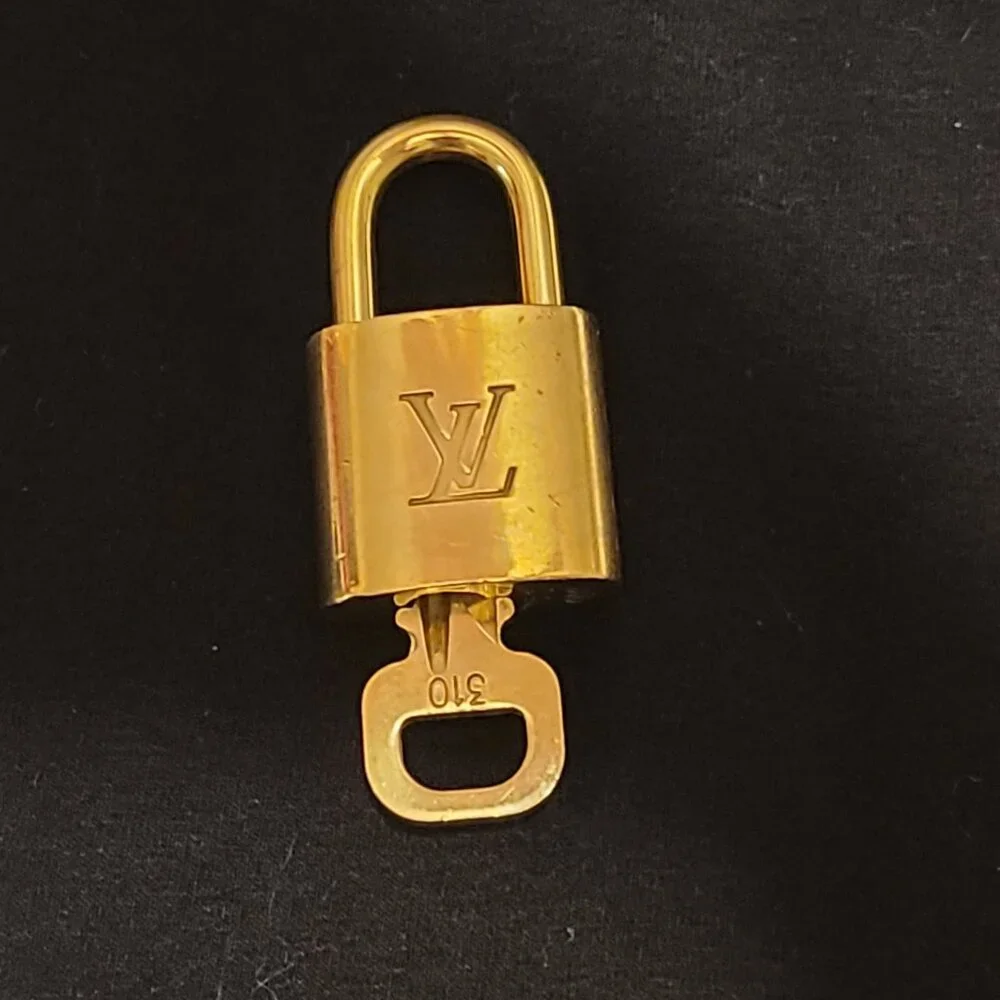 LV Lock & Key # 310